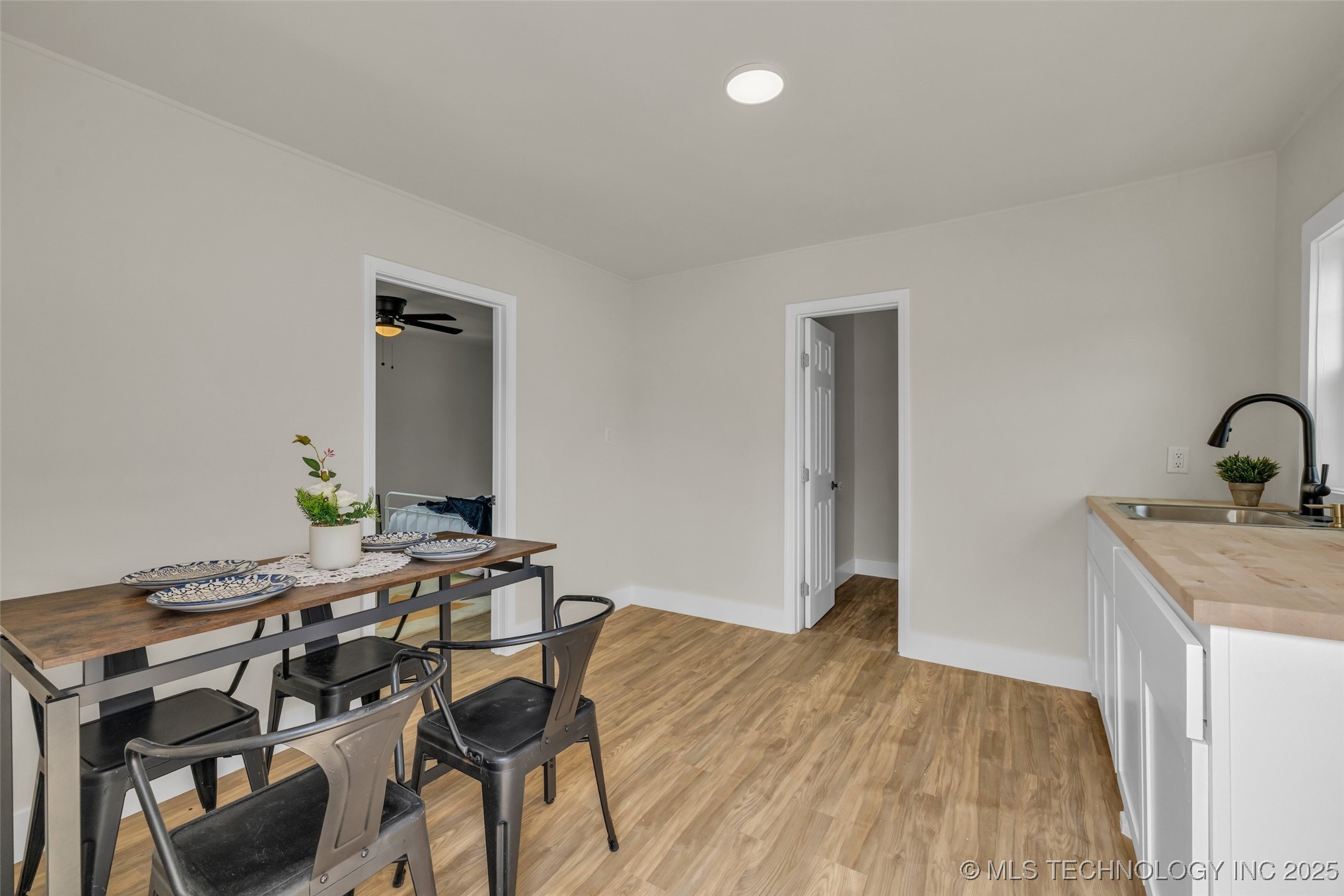 Tulsa, Oklahoma, 74104, United States, 3 Bedrooms Bedrooms, ,3 BathroomsBathrooms,Residential,For Sale,1890482