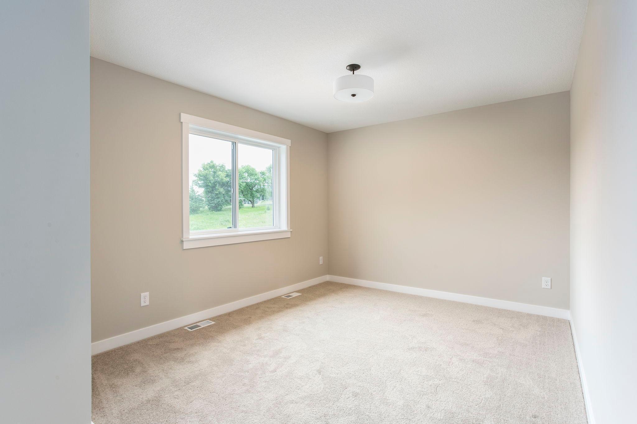Roberts, Wisconsin, 54023, United States, 4 Bedrooms Bedrooms, ,3 BathroomsBathrooms,Residential,For Sale,1877013