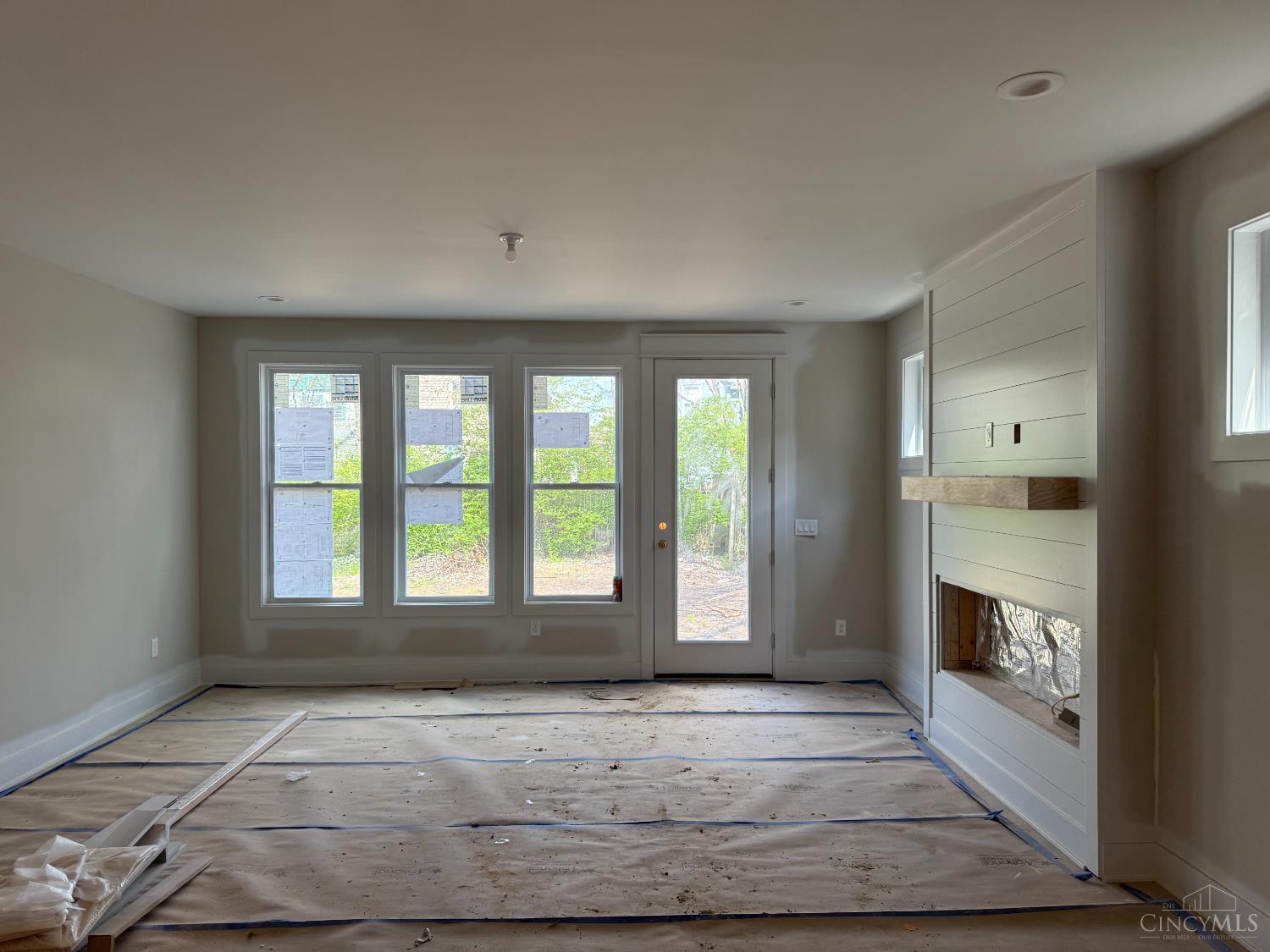 Cincinnati, Ohio, 45209, United States, 3 Bedrooms Bedrooms, ,3 BathroomsBathrooms,Residential,For Sale,1877342
