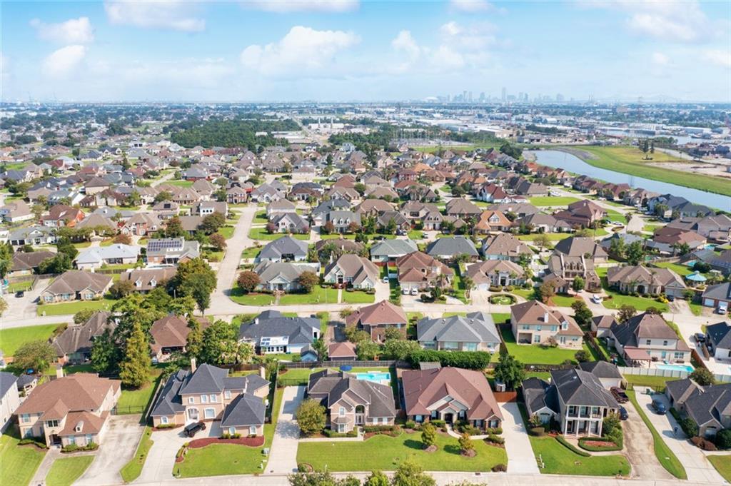 Harvey, Louisiana, 70058, United States, 4 Bedrooms Bedrooms, ,4 BathroomsBathrooms,Residential,For Sale,1919980