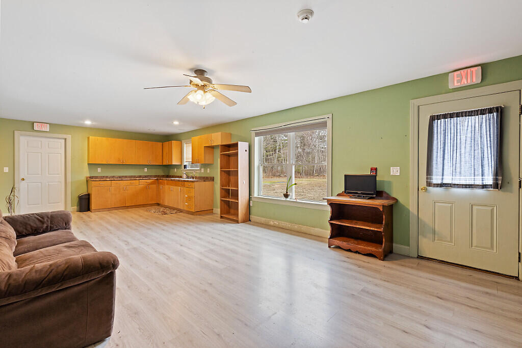 China, Maine, 04358, United States, 6 Bedrooms Bedrooms, ,3 BathroomsBathrooms,Residential,For Sale,1898689