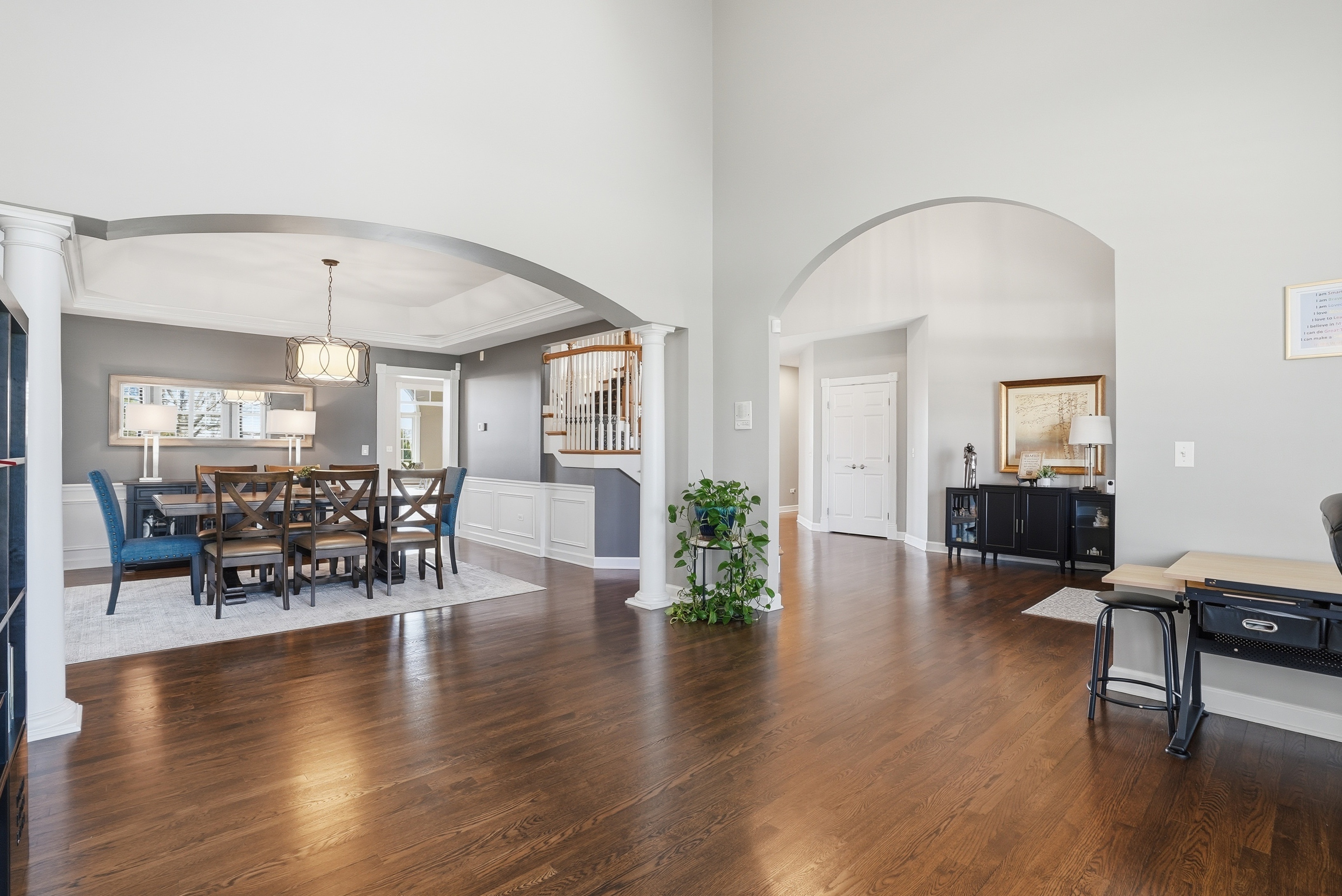  The Crown Jewel of Tall Grass: Waterfront Privacy Meets the Ultimate Layout - 物件實景