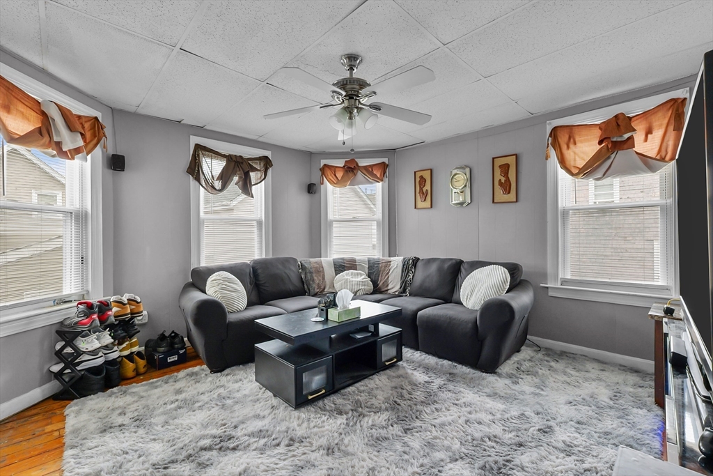 Fall River, Massachusetts, 02721, United States, 9 Bedrooms Bedrooms, ,3 BathroomsBathrooms,Residential,For Sale,1887933
