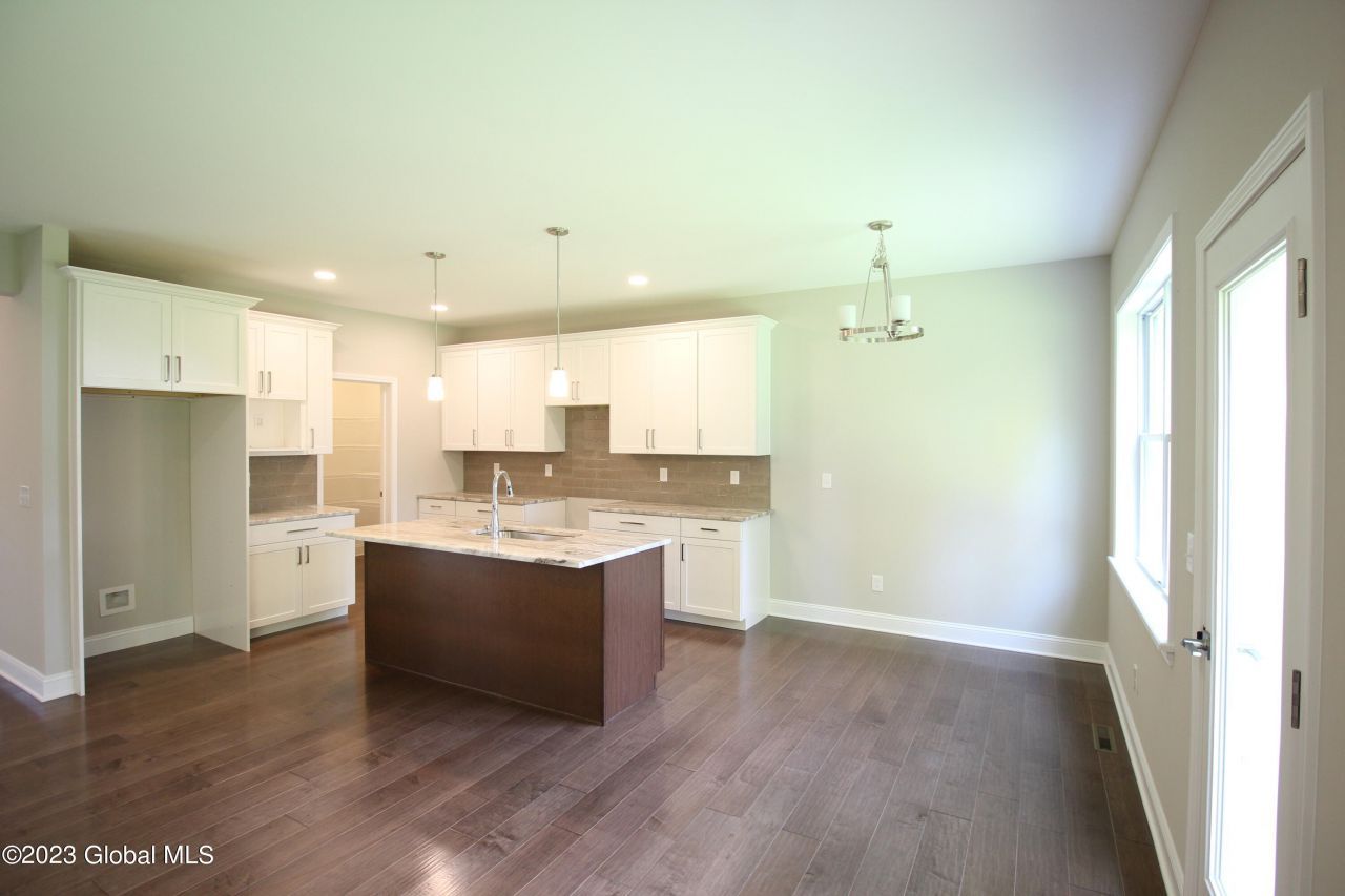 Clifton Park, New York, 12065, United States, 4 Bedrooms Bedrooms, ,3 BathroomsBathrooms,Residential,For Sale,1933145