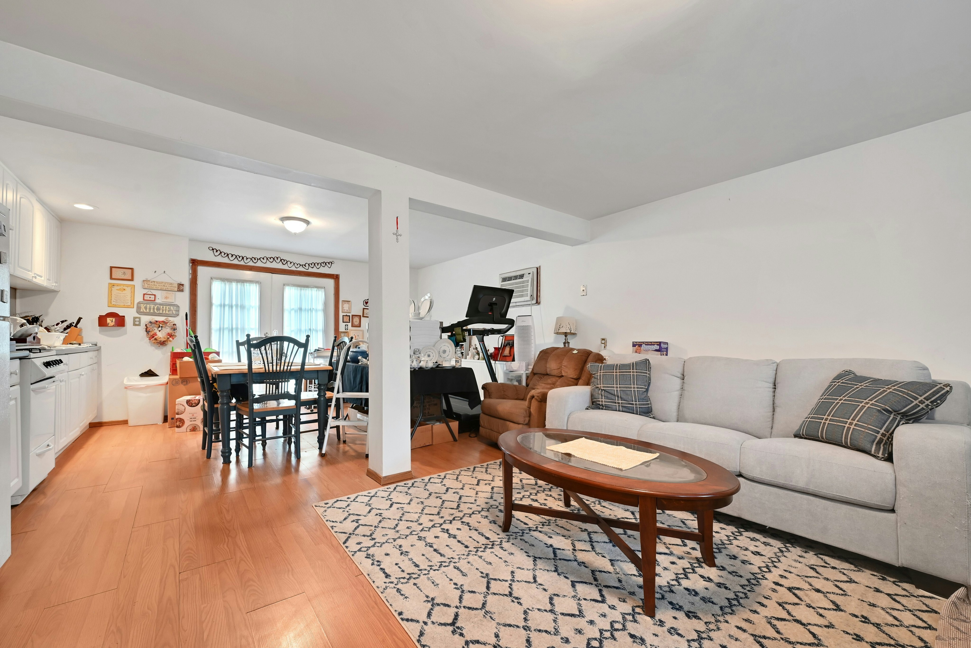  347 Chestnut Avenue, South Hackensack, NJ 07606 - 物件實景