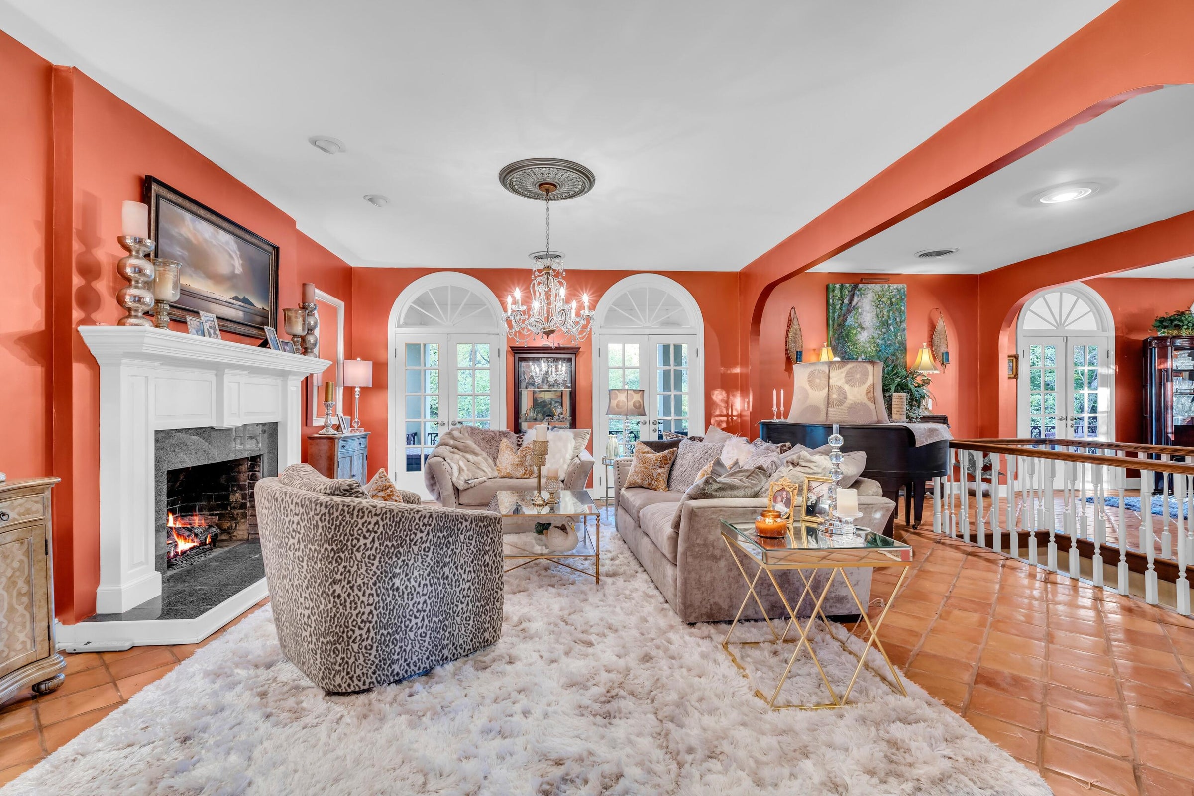 Columbus, Mississippi, 39705, United States, 4 Bedrooms Bedrooms, ,4 BathroomsBathrooms,Residential,For Sale,1976327