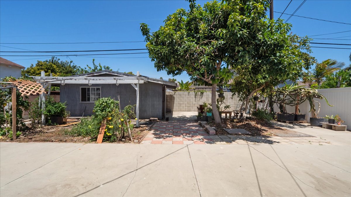Gardena, California, 90249, United States, 3 Bedrooms Bedrooms, ,3 BathroomsBathrooms,Residential,For Sale,1937930