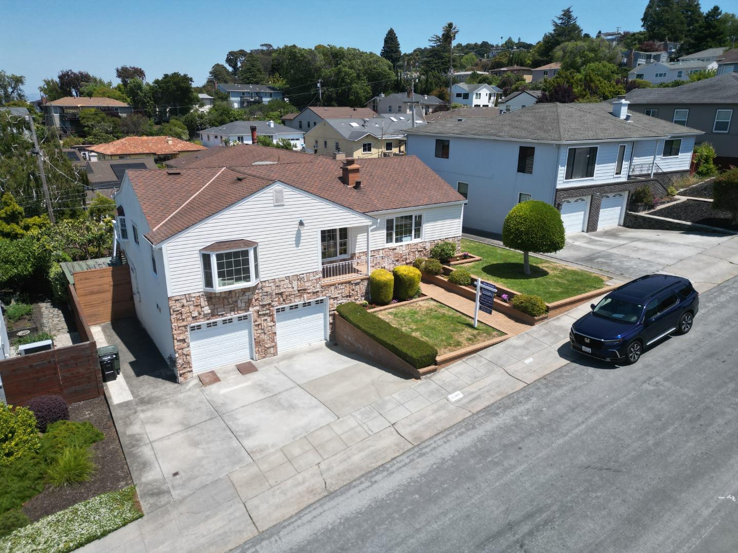 San Mateo, California, 94403, United States, 4 Bedrooms Bedrooms, ,3 BathroomsBathrooms,Residential,For Sale,1848740