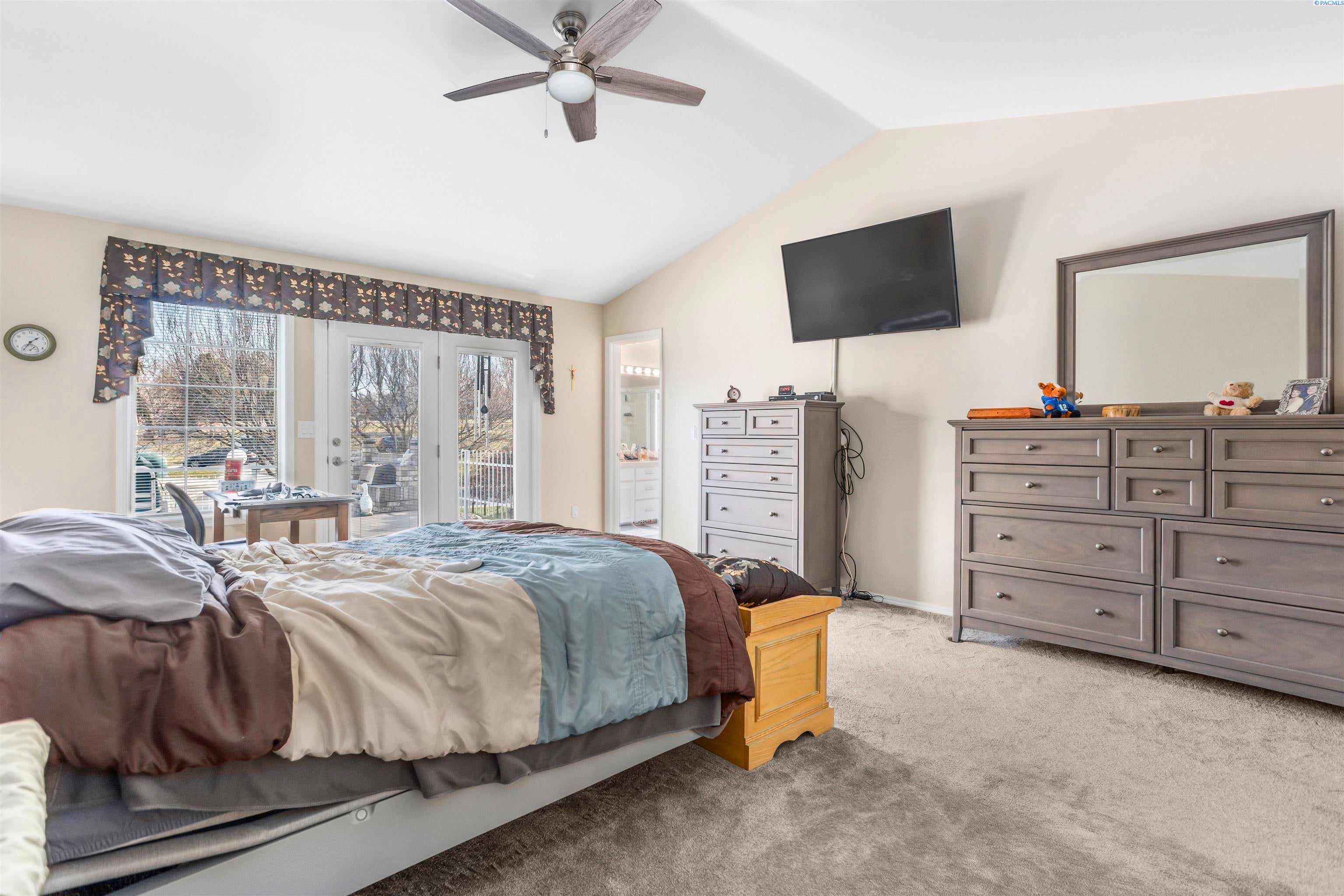 Kennewick, Washington, 99337, United States, 3 Bedrooms Bedrooms, ,2 BathroomsBathrooms,Residential,For Sale,1984046