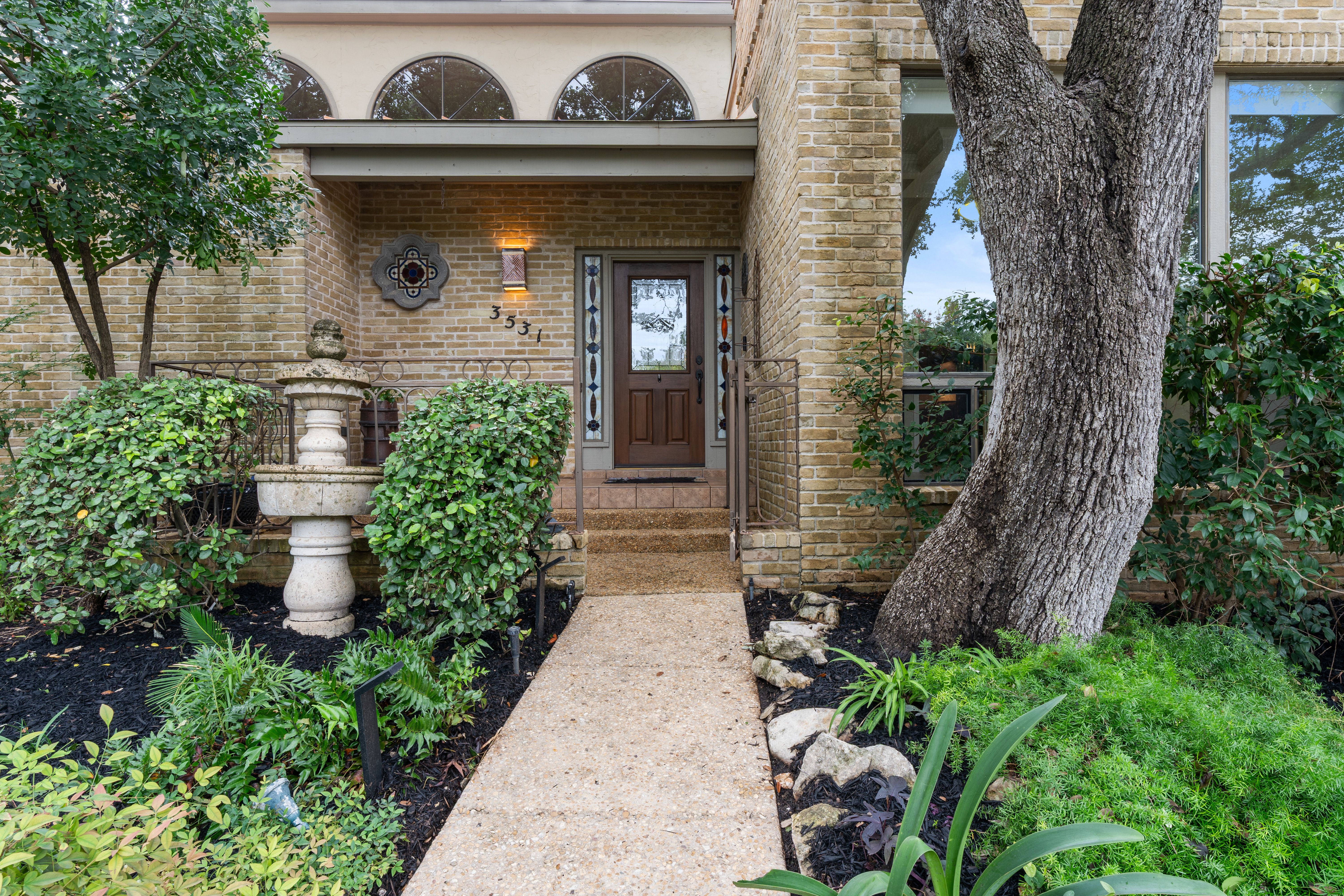  Pristine Architectural Gem in Coveted Hunters Creek - 物件實景