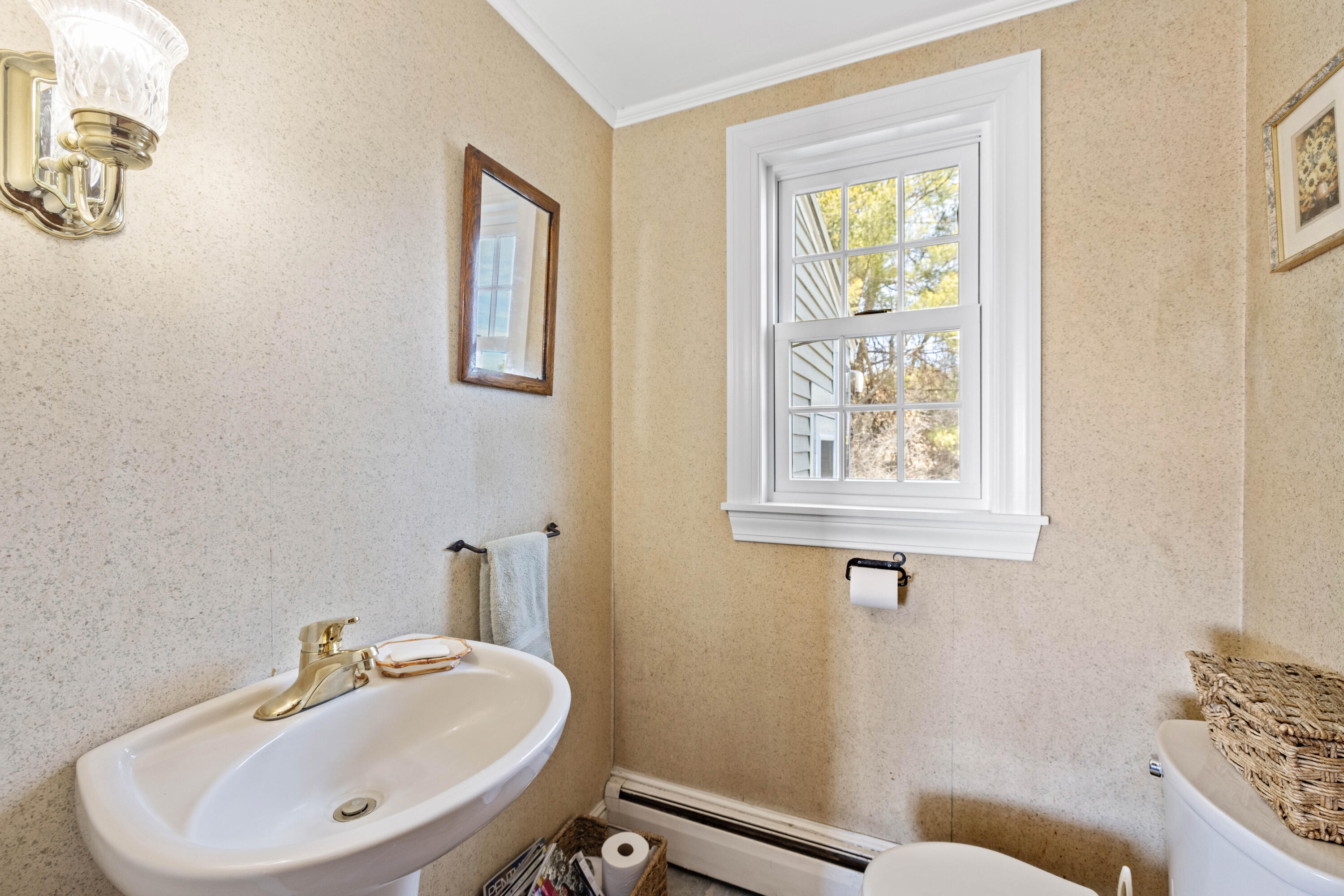 Cumberland, Maine, 04021, United States, 3 Bedrooms Bedrooms, ,2 BathroomsBathrooms,Residential,For Sale,1759704