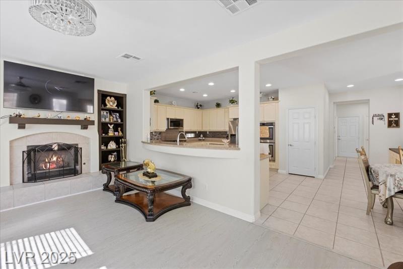 Henderson, Nevada, 89052, United States, 4 Bedrooms Bedrooms, ,4 BathroomsBathrooms,Residential,For Sale,1903011
