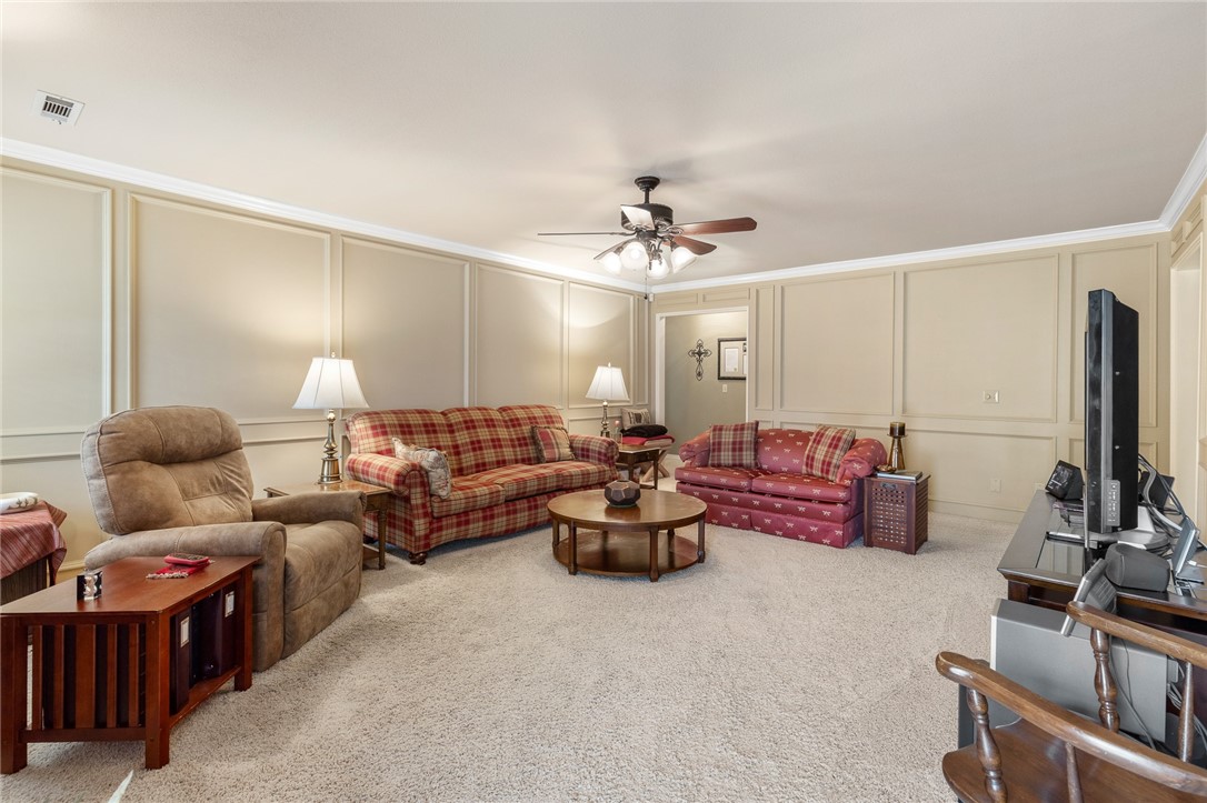 Springdale, Arkansas, 72764, United States, 4 Bedrooms Bedrooms, ,3 BathroomsBathrooms,Residential,For Sale,1804619