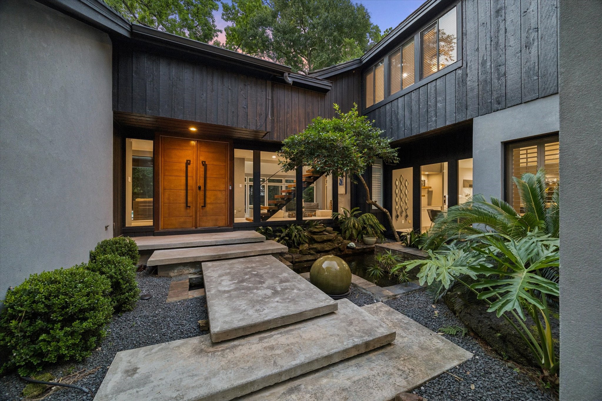  2411 Oakbank Drive - 物件實景