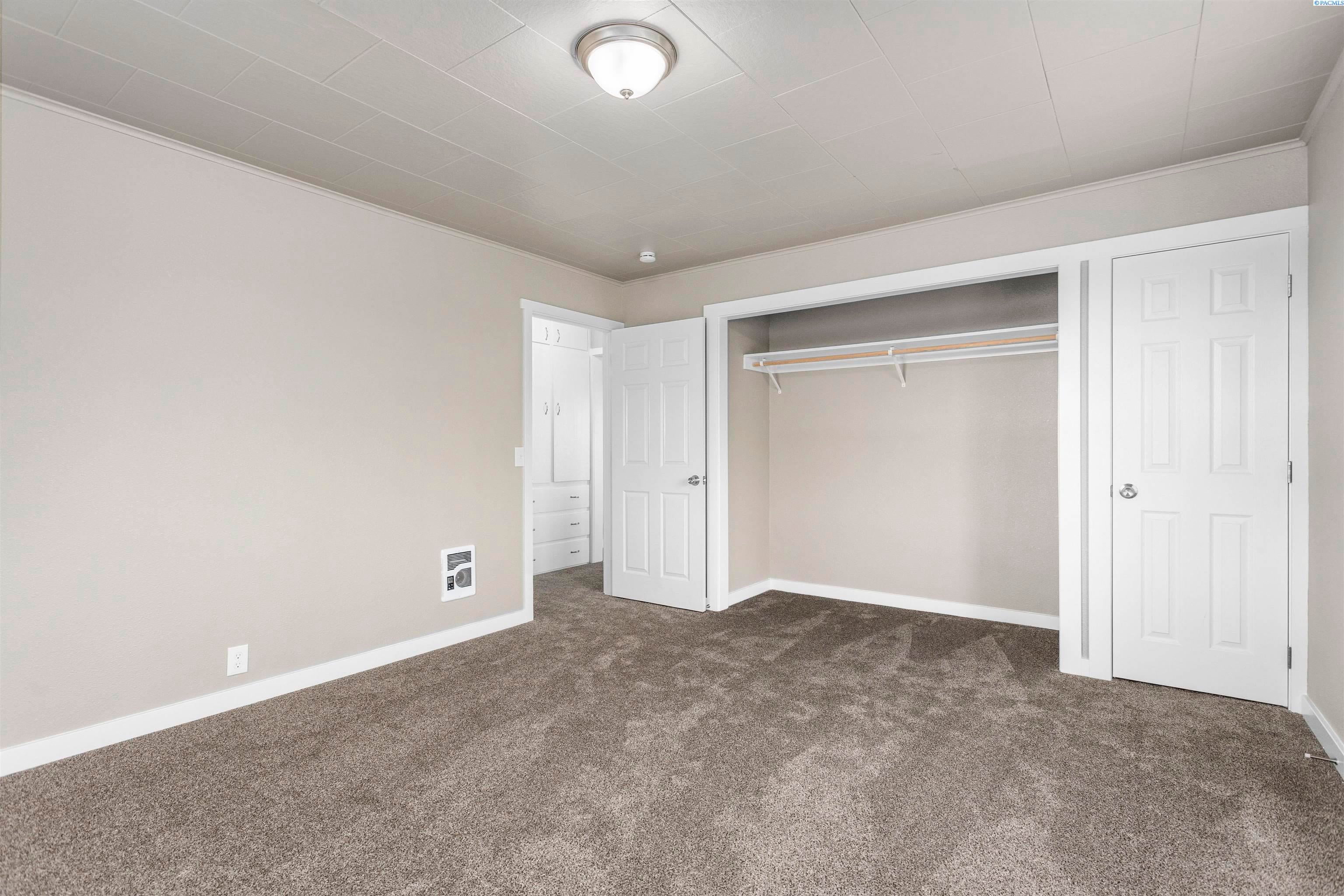 Prosser, Washington, 99350, United States, ,Residential,For Sale,1979081