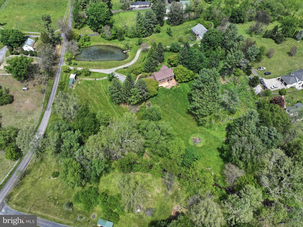 Linden, Virginia, 22642, United States, 5 Bedrooms Bedrooms, ,4 BathroomsBathrooms,Residential,For Sale,2037897