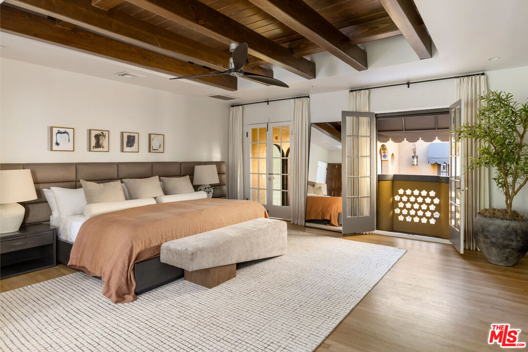 Los Angeles, California, 90065, United States, 5 Bedrooms Bedrooms, ,5 BathroomsBathrooms,Residential,For Sale,1987720