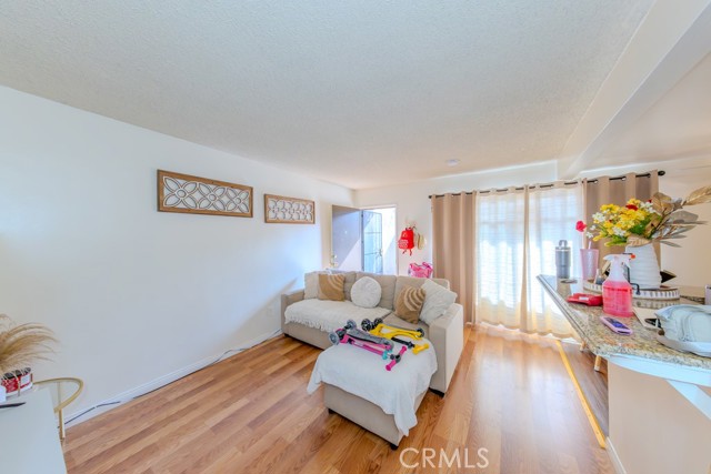 Anaheim, California, 92804, United States, ,Residential,For Sale,1977048