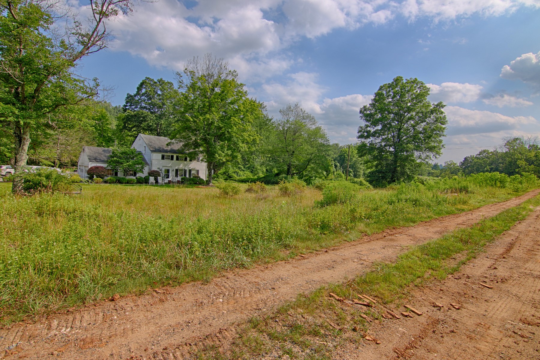  Picturesque Colonial Residing on 9.22 Acres - 物件實景