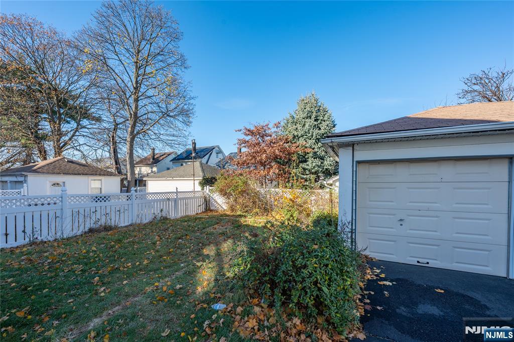 Clifton, New Jersey, 07011, United States, 4 Bedrooms Bedrooms, ,2 BathroomsBathrooms,Residential,For Sale,2003263