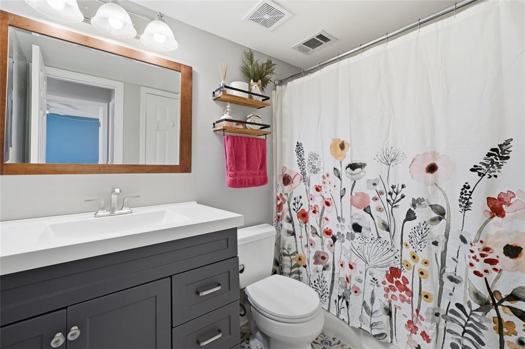 Roswell, Georgia, 30076, United States, 3 Bedrooms Bedrooms, ,2 BathroomsBathrooms,Residential,For Sale,2002041