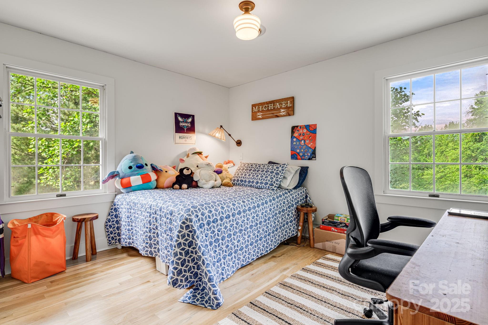 Asheville, North Carolina, 28803, United States, 4 Bedrooms Bedrooms, ,4 BathroomsBathrooms,Residential,For Sale,1825860