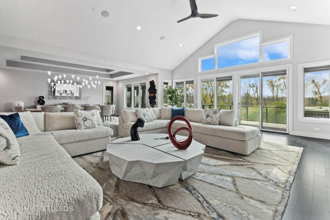 Barrington, Illinois, 60010, United States, 5 Bedrooms Bedrooms, ,5 BathroomsBathrooms,Residential,For Sale,1759208