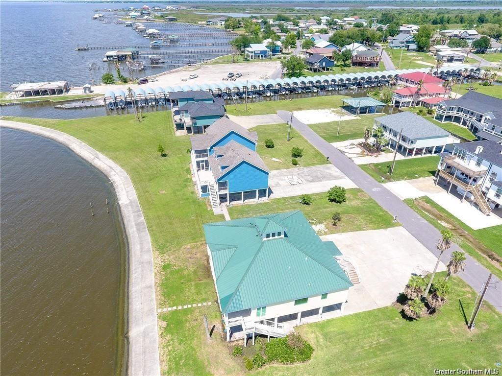 Lake Charles, Louisiana, 70607, United States, 3 Bedrooms Bedrooms, ,4 BathroomsBathrooms,Residential,For Sale,1980084