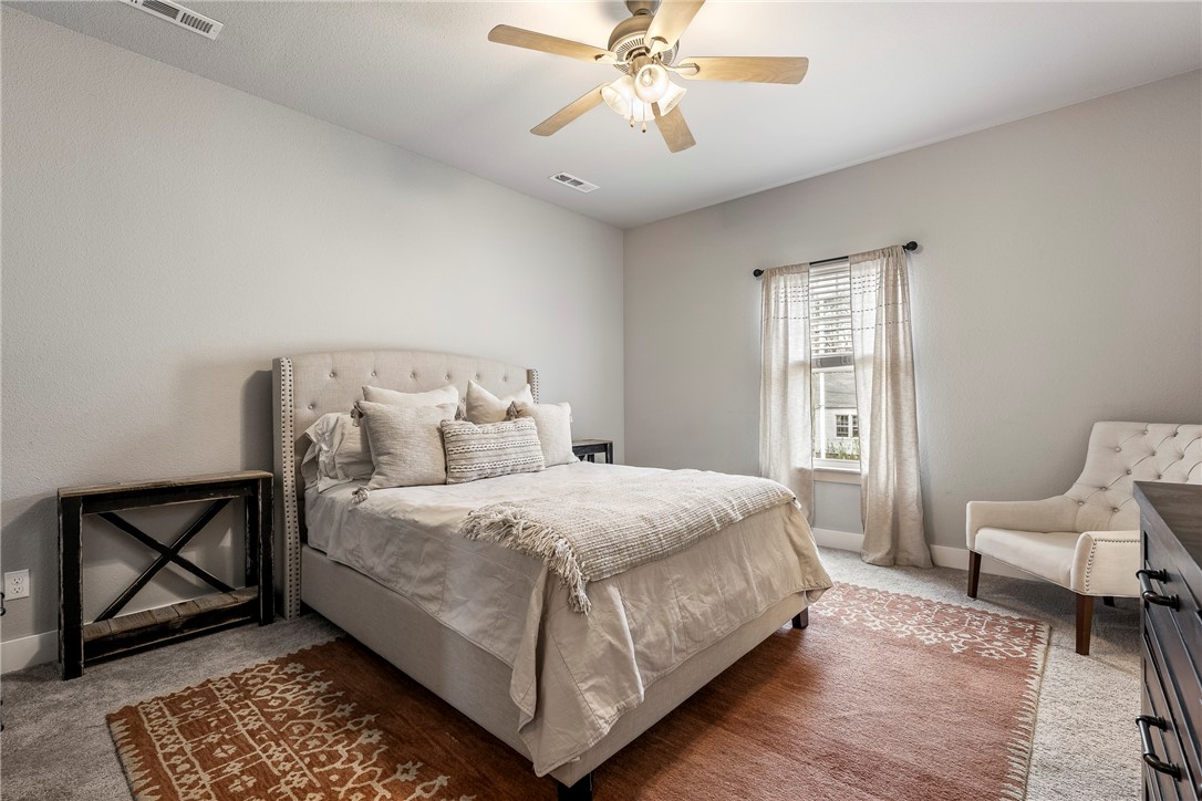 Fayetteville, Arkansas, 72701, United States, 4 Bedrooms Bedrooms, ,4 BathroomsBathrooms,Residential,For Sale,1895479