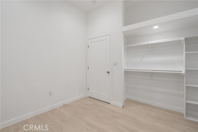 Los Angeles, California, 90062, United States, 7 Bedrooms Bedrooms, ,Residential,For Sale,1974171