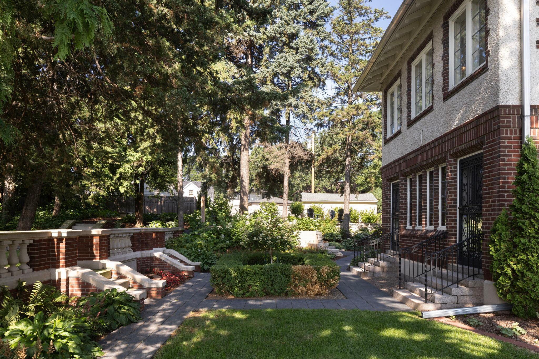 Minneapolis, Minnesota, 55416, United States, 5 Bedrooms Bedrooms, ,4 BathroomsBathrooms,Residential,For Sale,1907666