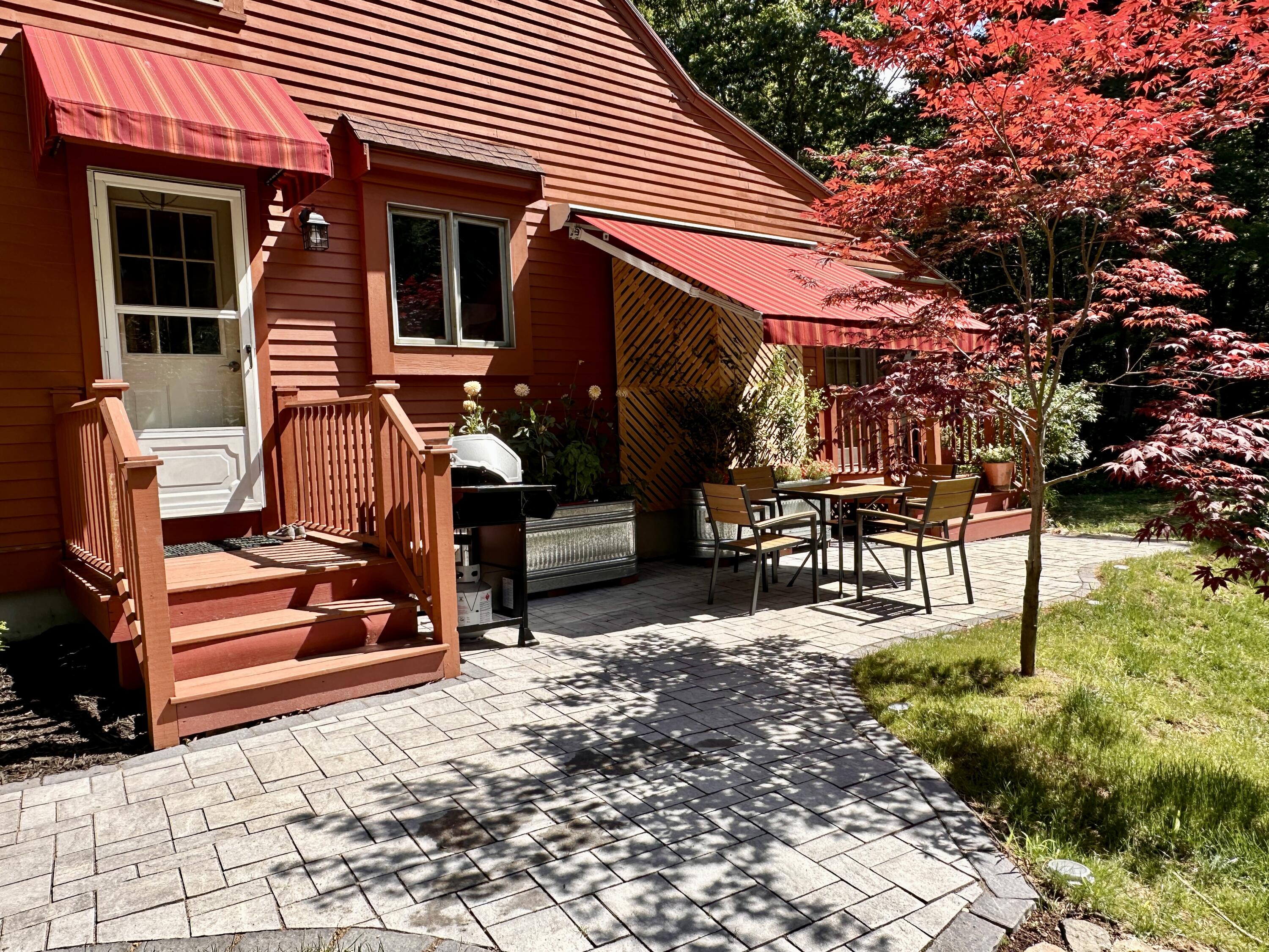 Kennebunk, Maine, 04043, United States, 3 Bedrooms Bedrooms, ,2 BathroomsBathrooms,Residential,For Sale,1891376
