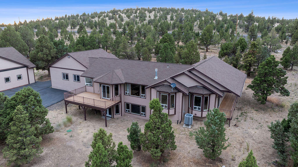 Prineville, Oregon, 97754, United States, 4 Bedrooms Bedrooms, ,3 BathroomsBathrooms,Residential,For Sale,1896038