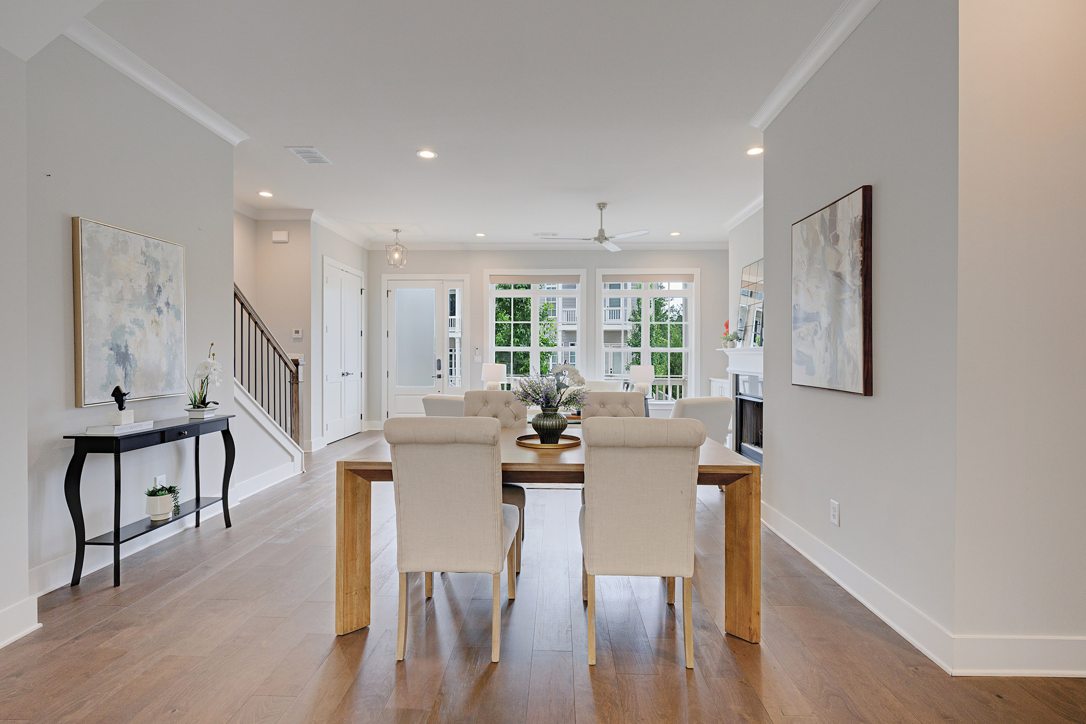  Sophisticated Design With Thoughtfully Curated Finishes - 物件實景