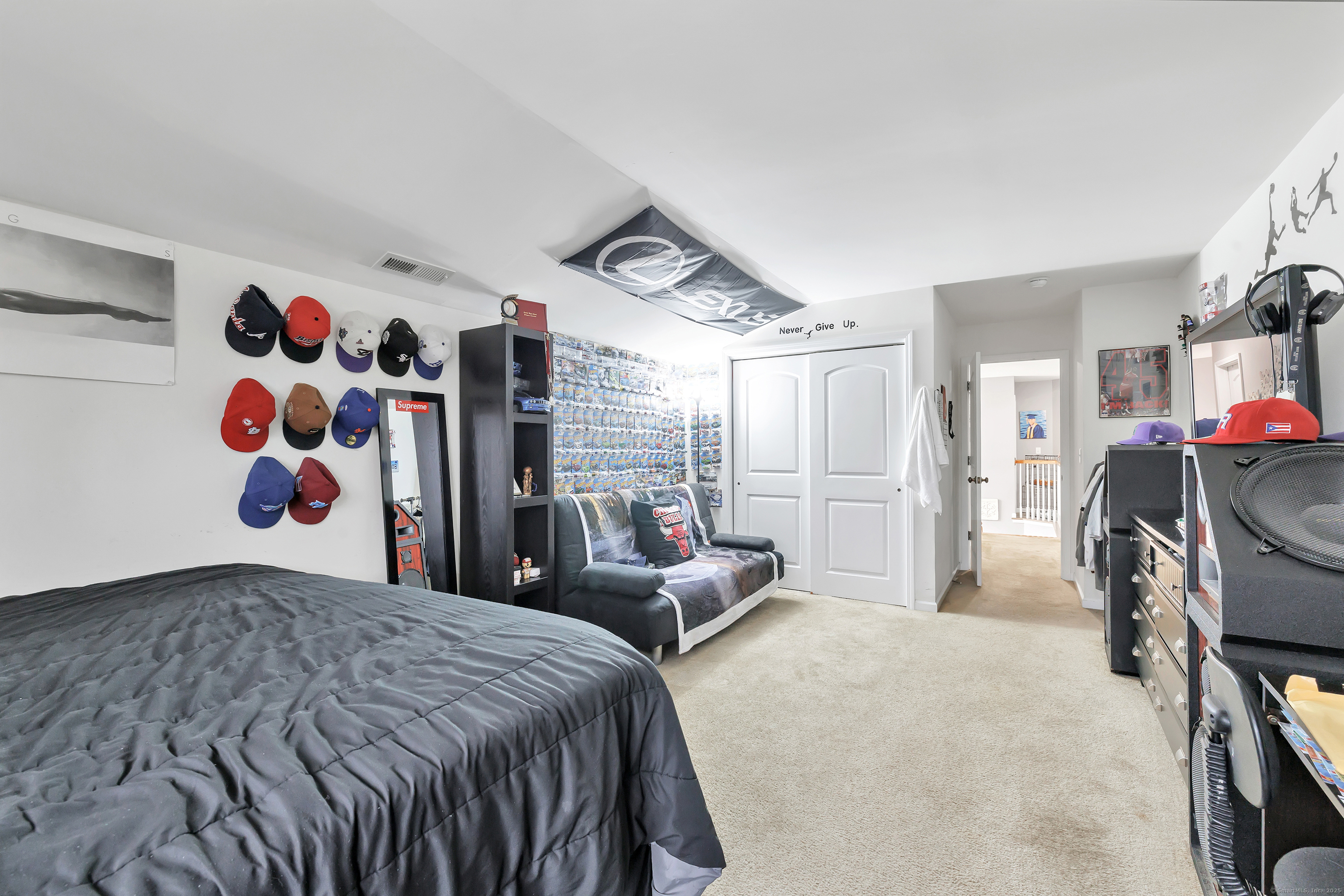 Seymour, Connecticut, 06483, United States, 4 Bedrooms Bedrooms, ,3 BathroomsBathrooms,Residential,For Sale,1906735