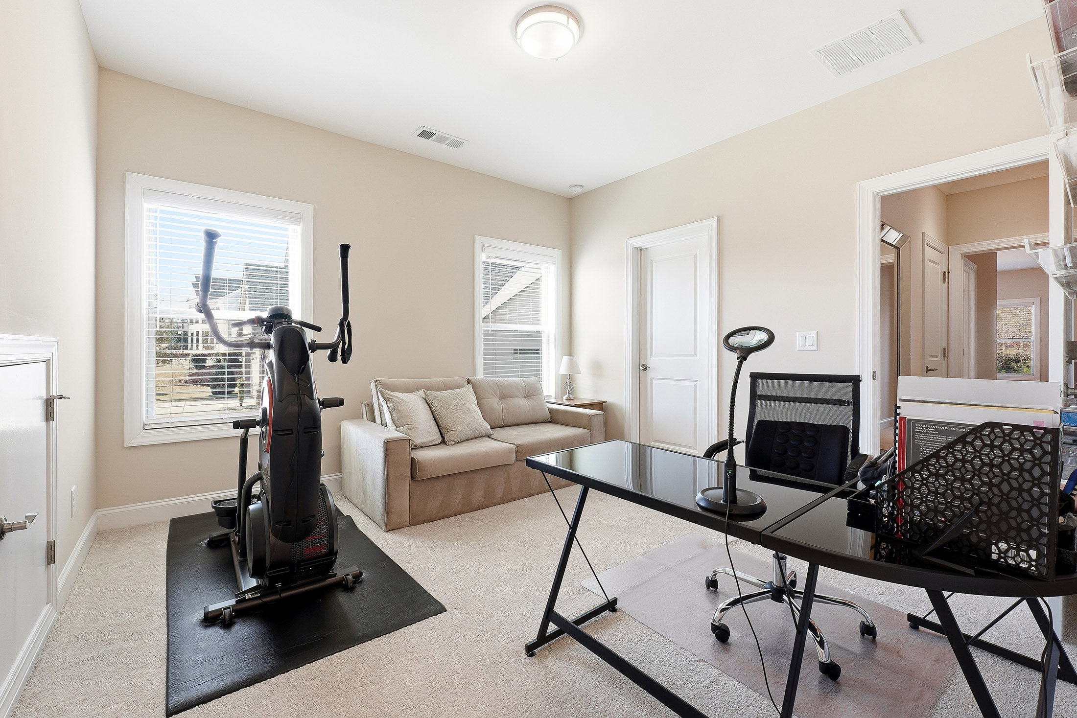  Stunning Like-new Modern Farmhouse - 物件實景