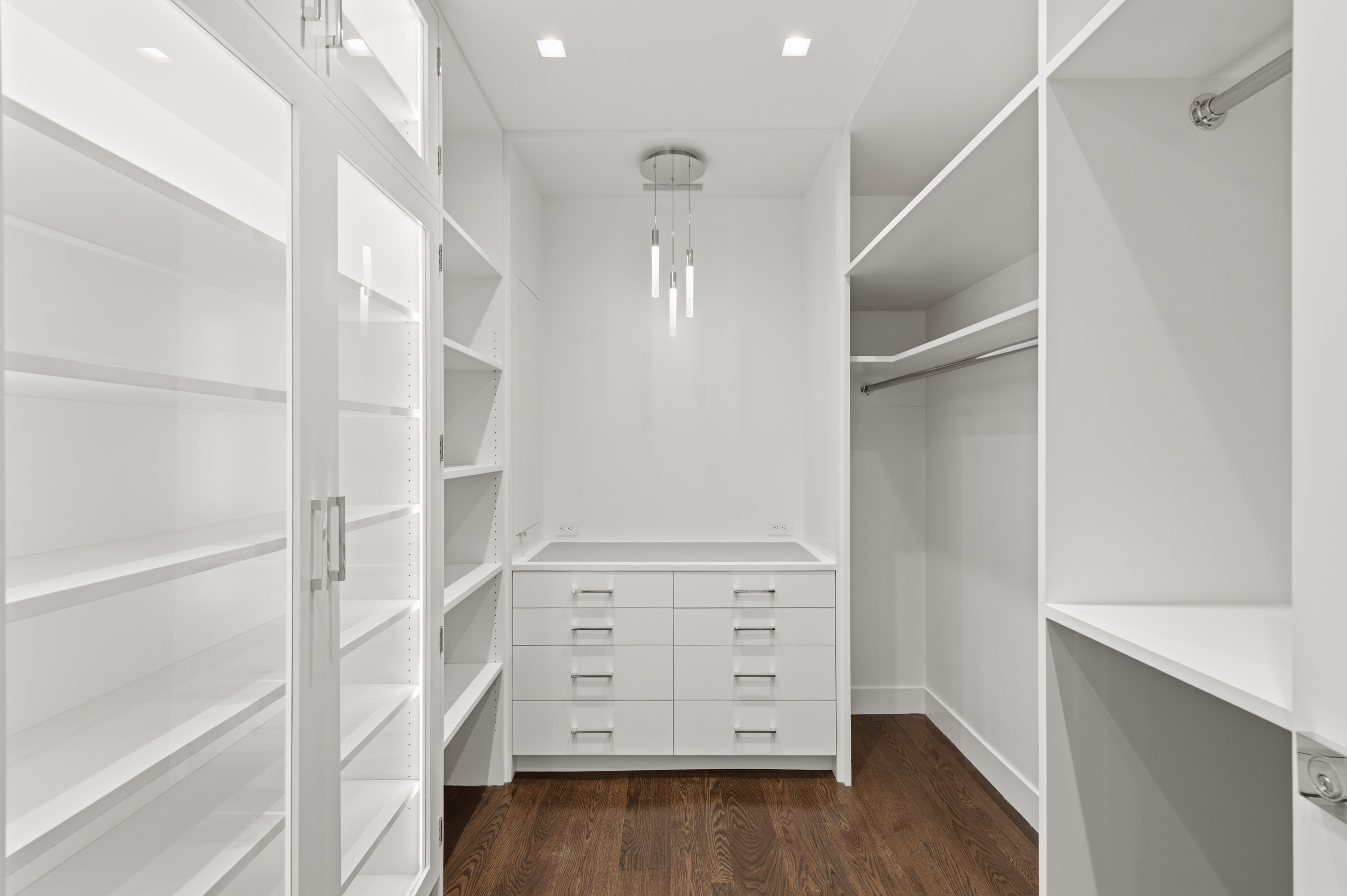  TURN-KEY ONE LEVEL LIVING - 物件實景