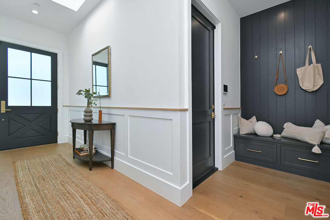 Encino, California, 91316, United States, 4 Bedrooms Bedrooms, ,5 BathroomsBathrooms,Residential,For Sale,2002982