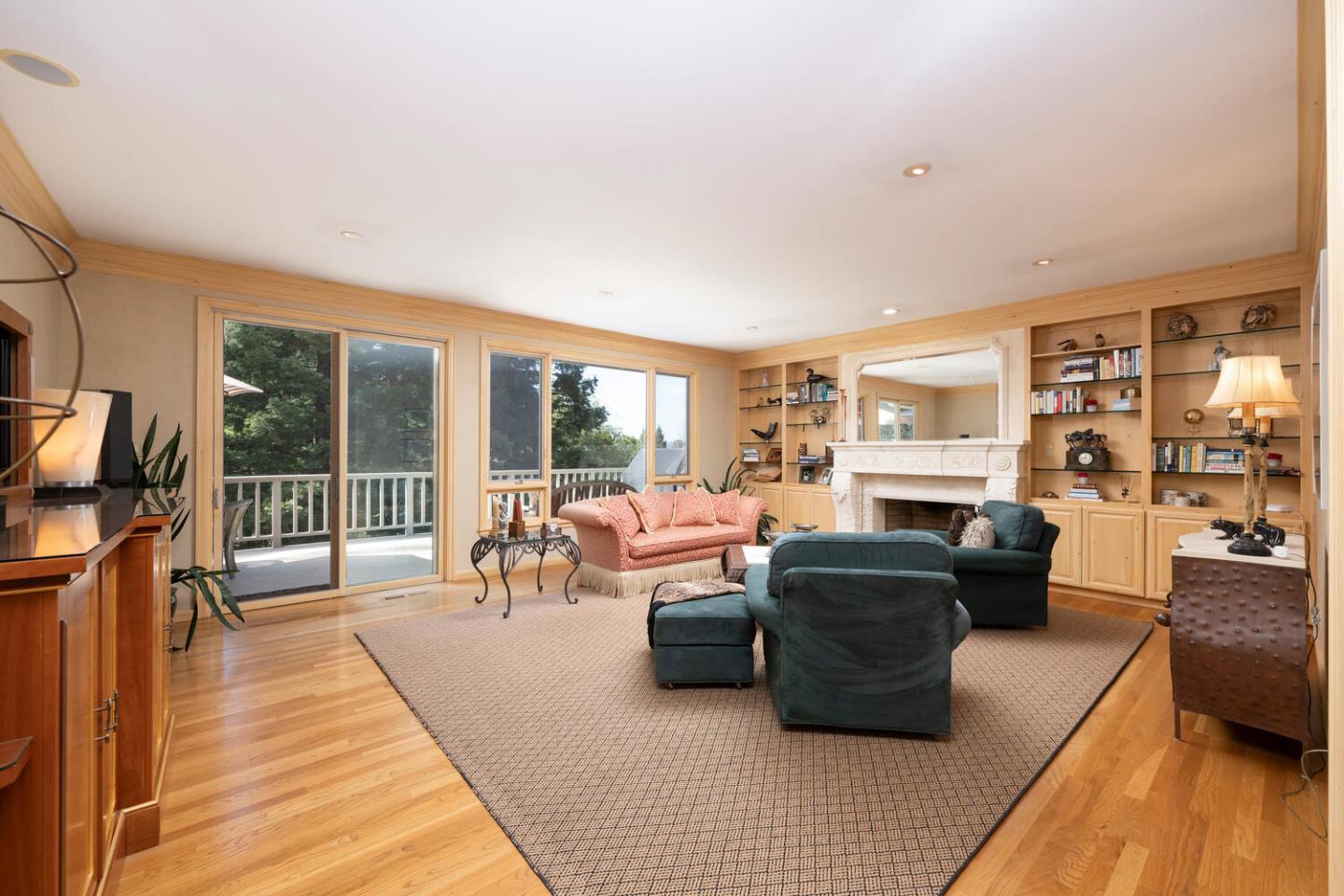 Hillsborough, California, 94010, United States, 4 Bedrooms Bedrooms, ,6 BathroomsBathrooms,Residential,For Sale,1941061