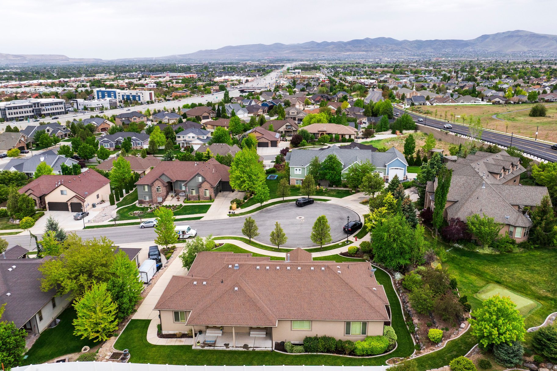  Incredible Views, Beautiful Yard, Prime Location and With Room To Grow - 物件實景