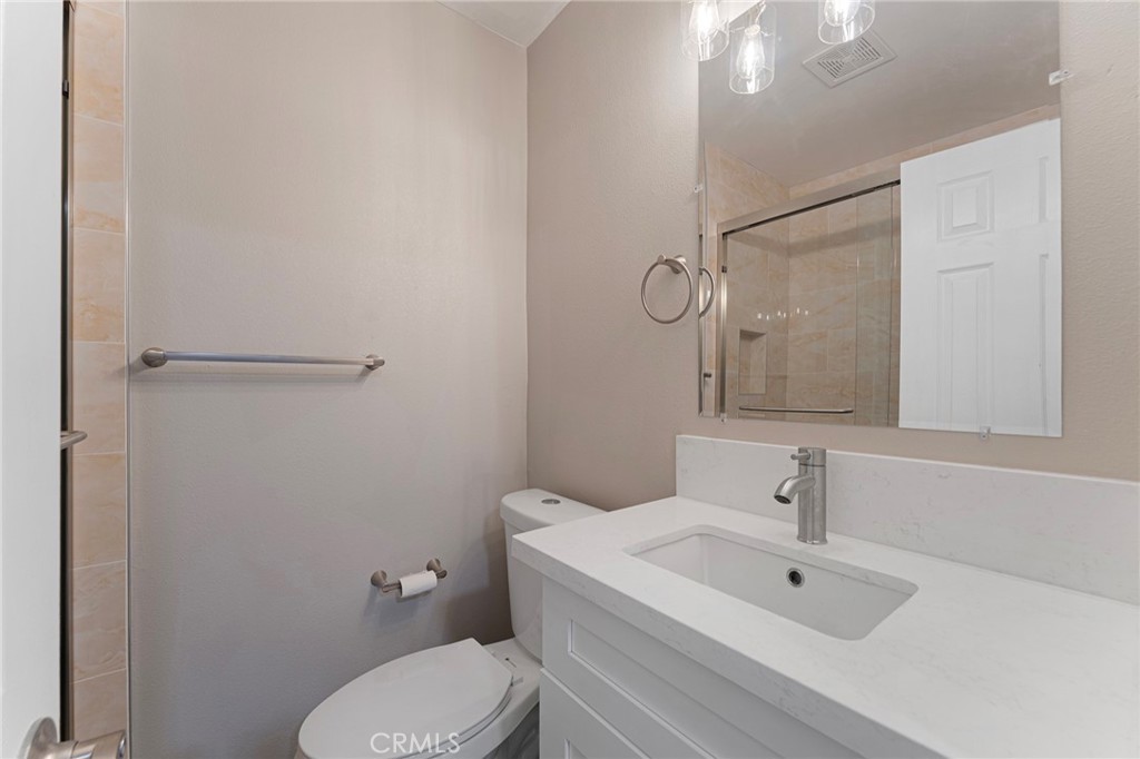 Montebello, California, 90640, United States, 7 Bedrooms Bedrooms, ,Residential,For Sale,1998725