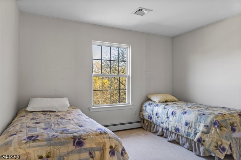 White Twp., New Jersey, 07823, United States, 4 Bedrooms Bedrooms, ,3 BathroomsBathrooms,Residential,For Sale,1989028