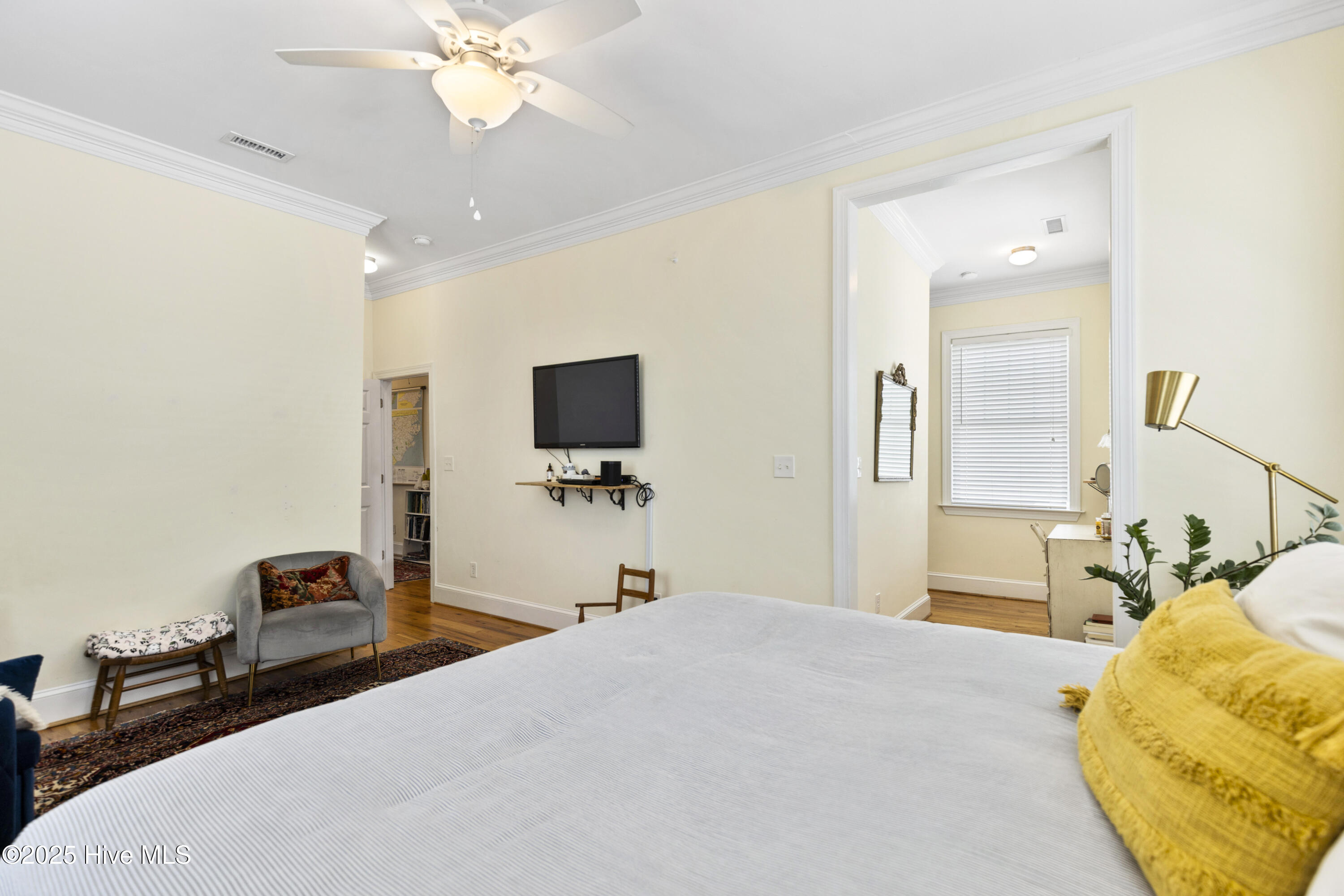Wilmington, North Carolina, 28401, United States, 4 Bedrooms Bedrooms, ,3 BathroomsBathrooms,Residential,For Sale,1882857