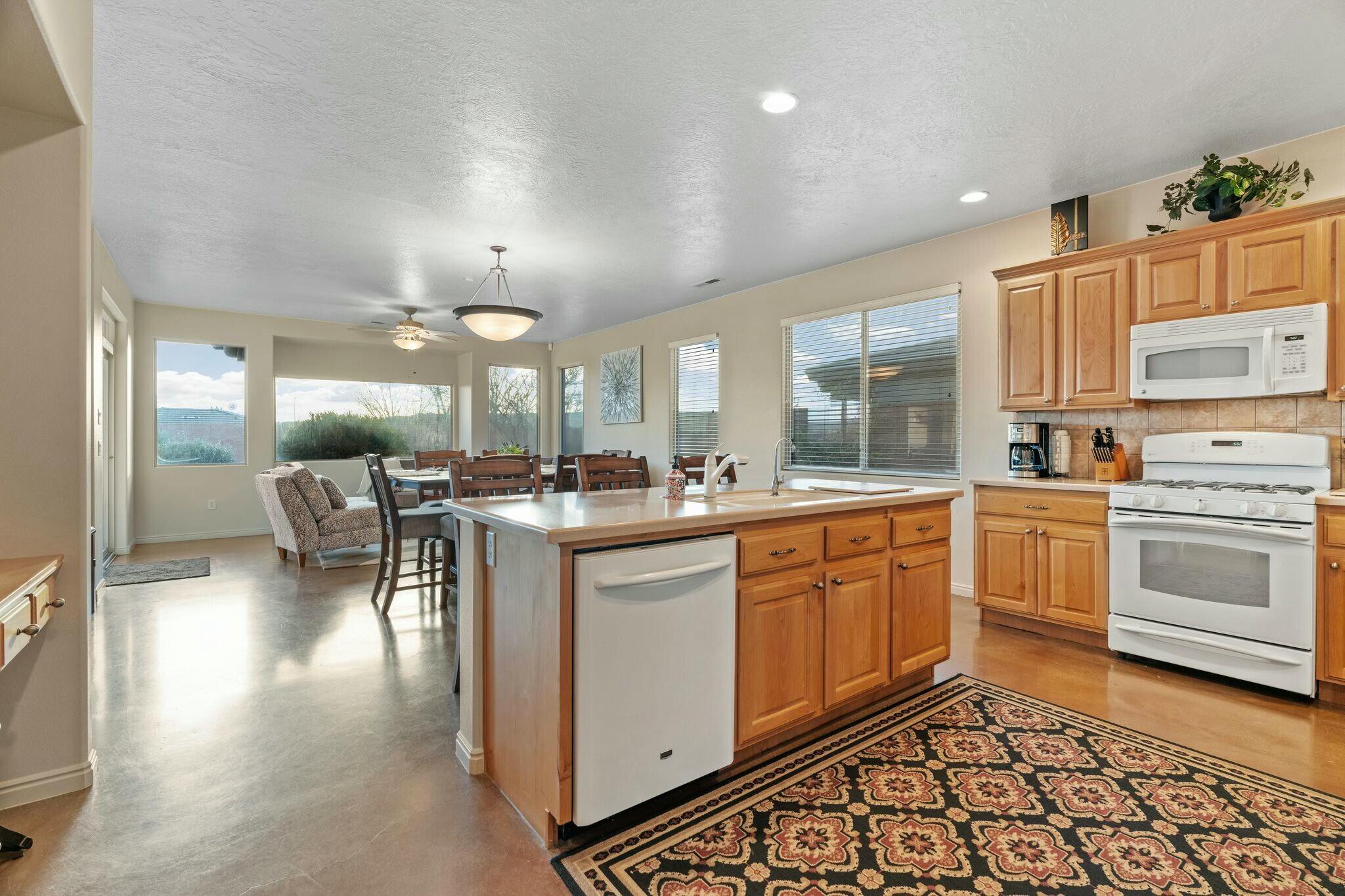 Washington, Utah, 84780, United States, 4 Bedrooms Bedrooms, ,Residential,For Sale,1695747