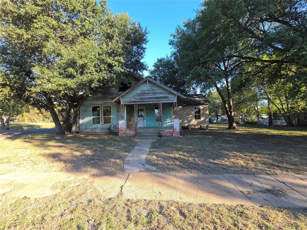 Hopkins St, Mexia, TX 76667