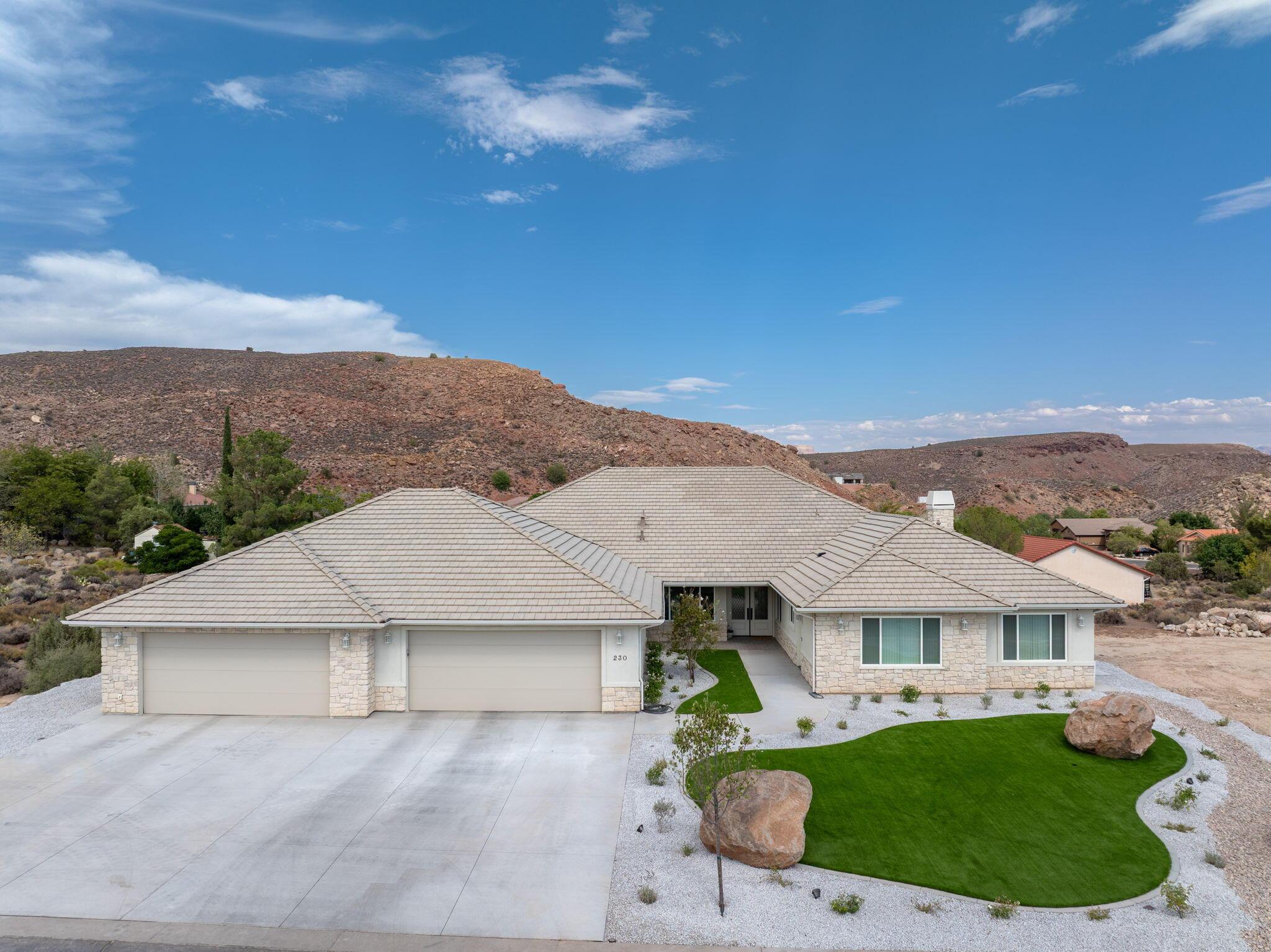 Leeds, Utah, 84746, United States, 5 Bedrooms Bedrooms, ,3 BathroomsBathrooms,Residential,For Sale,1979707