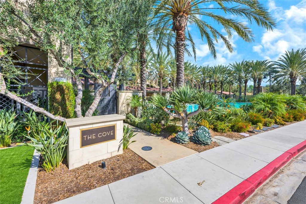 Lake Forest, California, 92630, United States, 4 Bedrooms Bedrooms, ,5 BathroomsBathrooms,Residential,For Sale,1988147