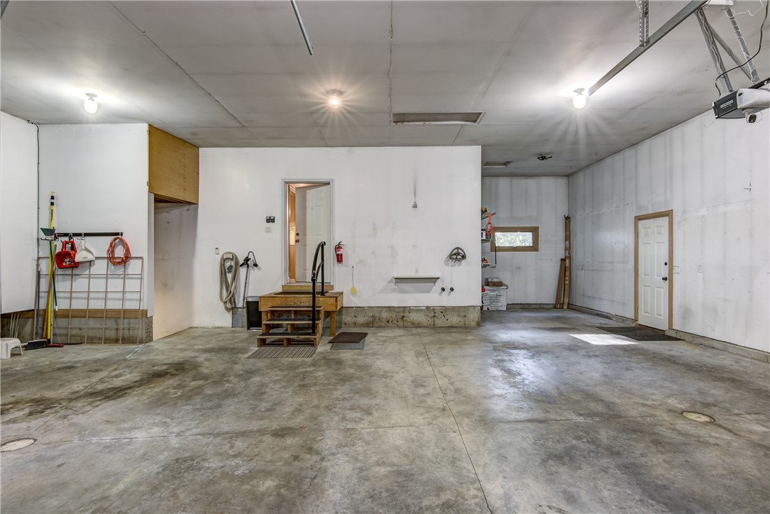 Eau Claire, Wisconsin, 54701, United States, 5 Bedrooms Bedrooms, ,4 BathroomsBathrooms,Residential,For Sale,1976179