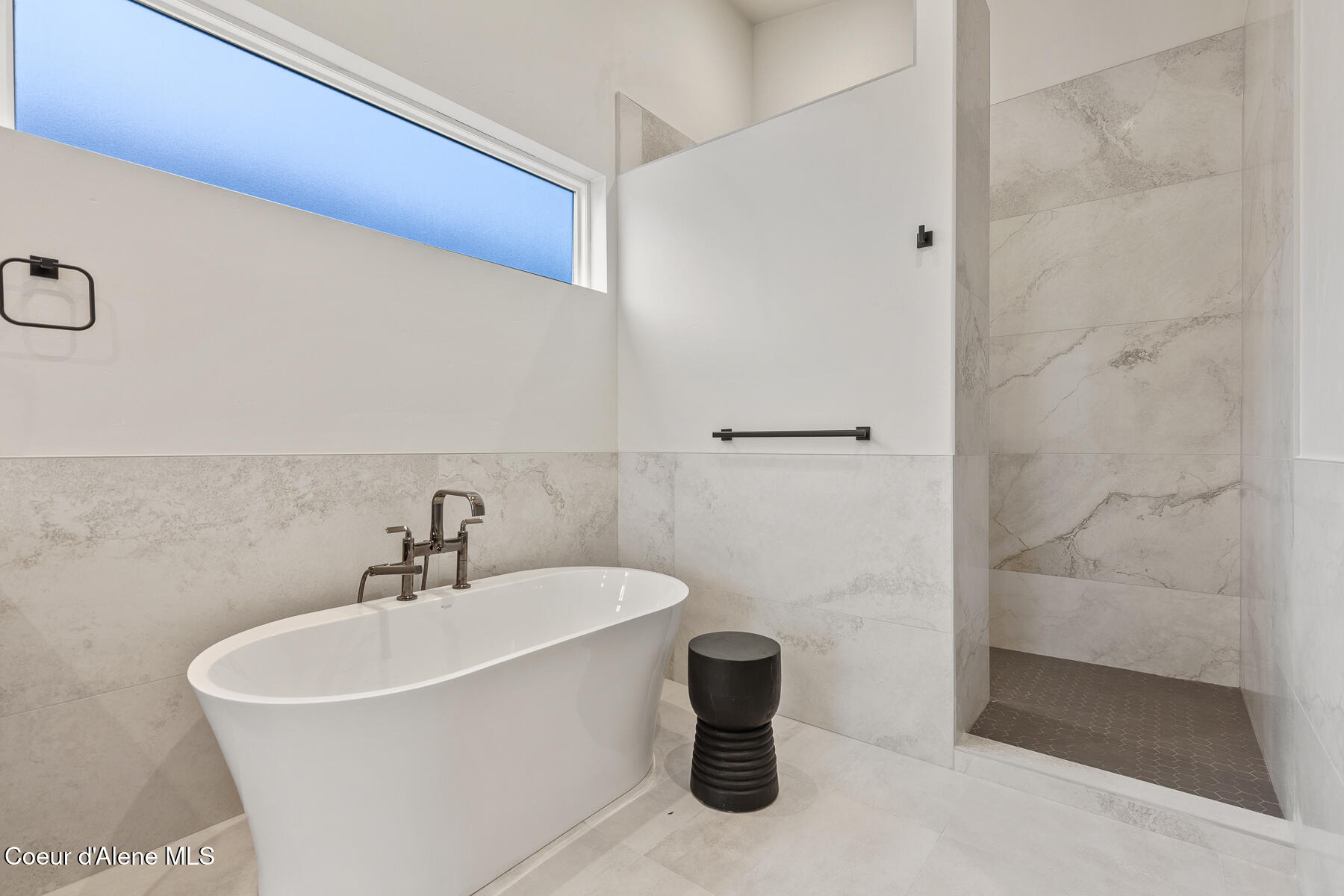 Coeur d'Alene, Idaho, 83814, United States, 3 Bedrooms Bedrooms, ,4 BathroomsBathrooms,Residential,For Sale,2002560