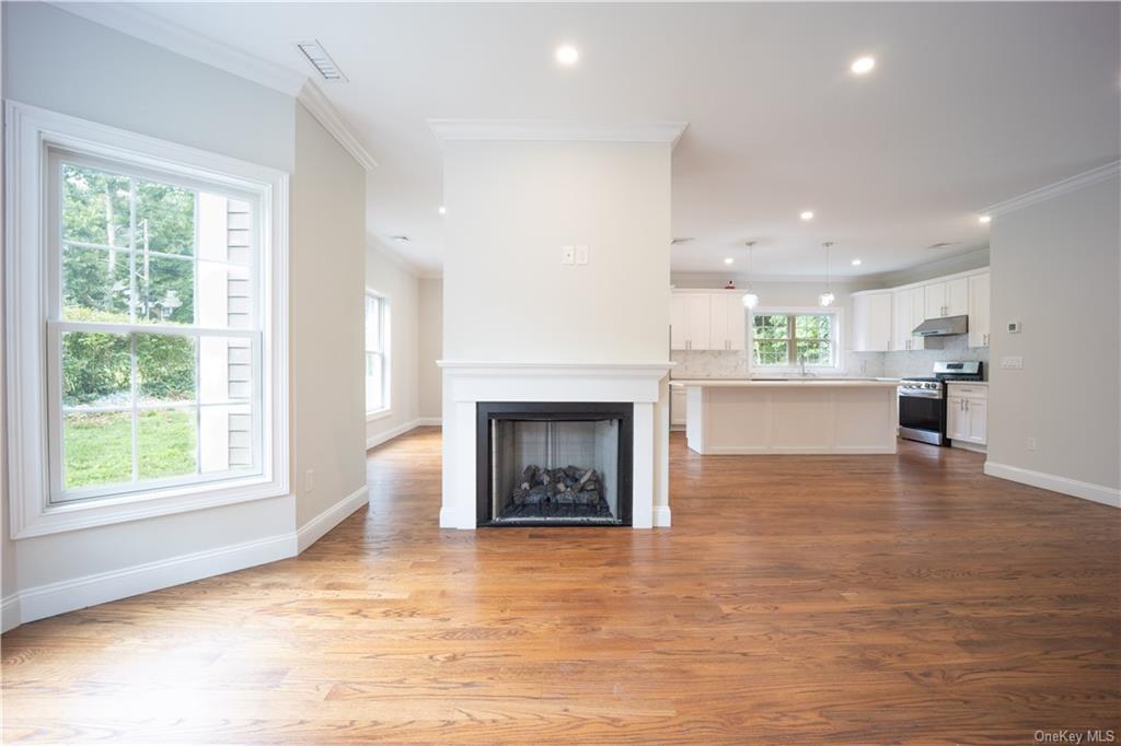 New Rochelle, New York, 10804, United States, 5 Bedrooms Bedrooms, ,5 BathroomsBathrooms,Residential,For Sale,1983034